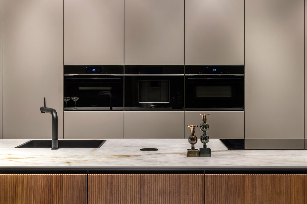 houten Häcker Systemat keuken stoomoven.