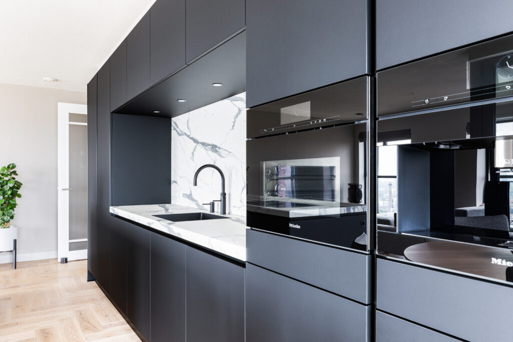 Familie van Amelsvoord kastenwand