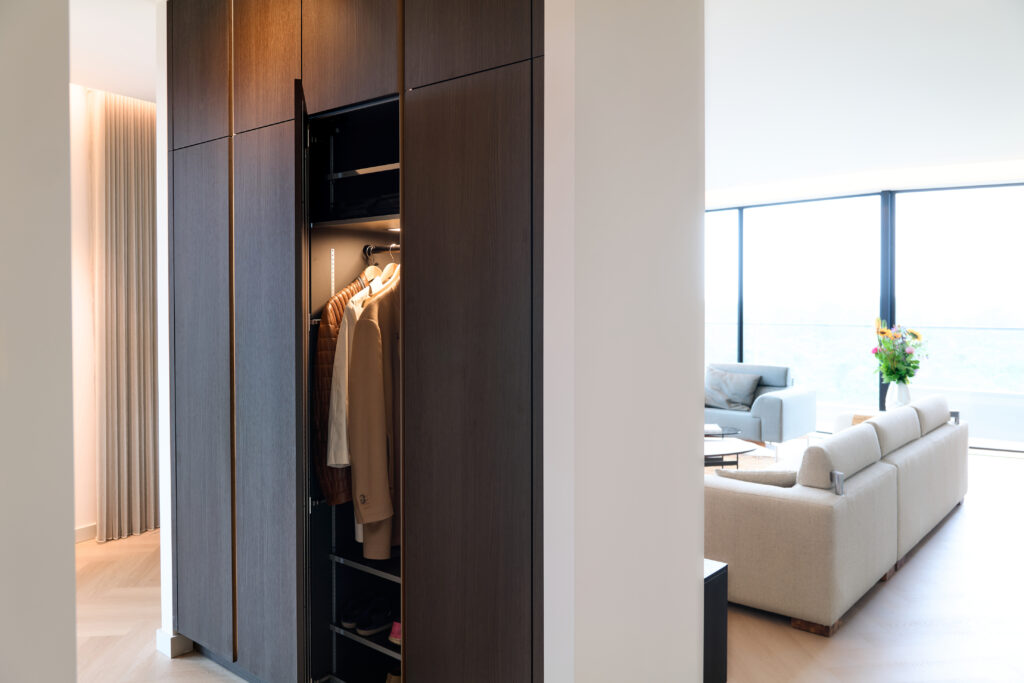 Mario en Ans kastenwand