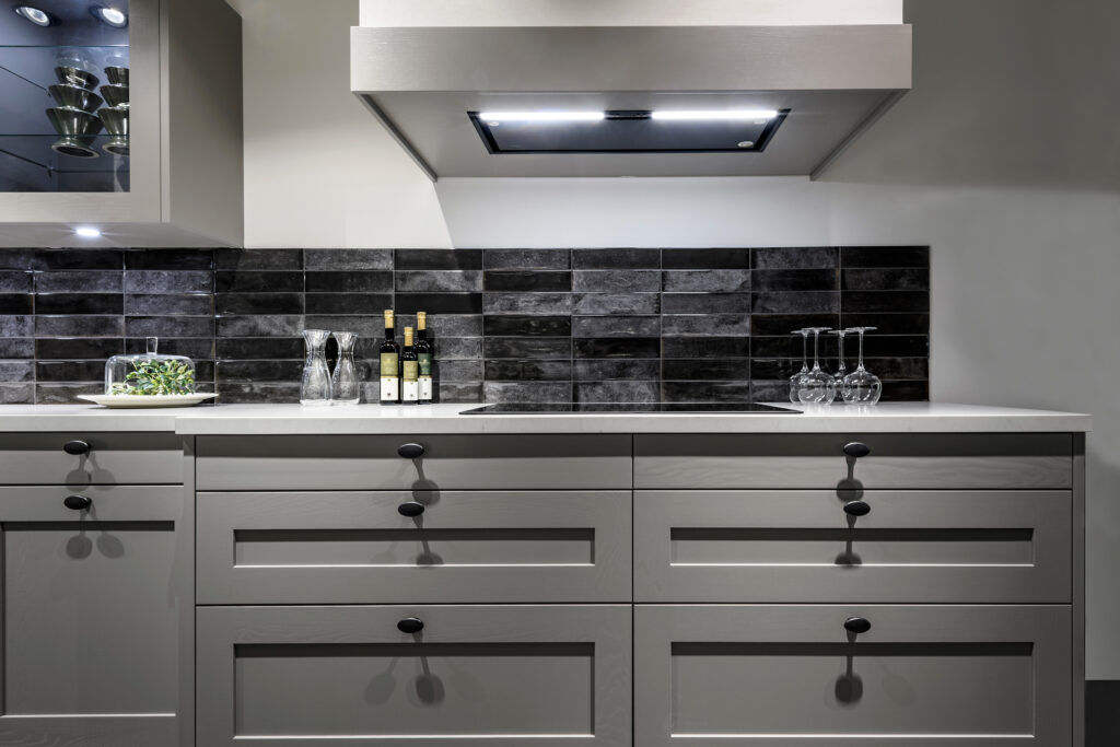 Landelijke showroomkeuken grijs